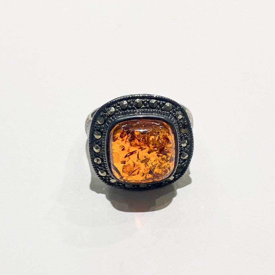 Mirrors of the Soul Ring III – Amber