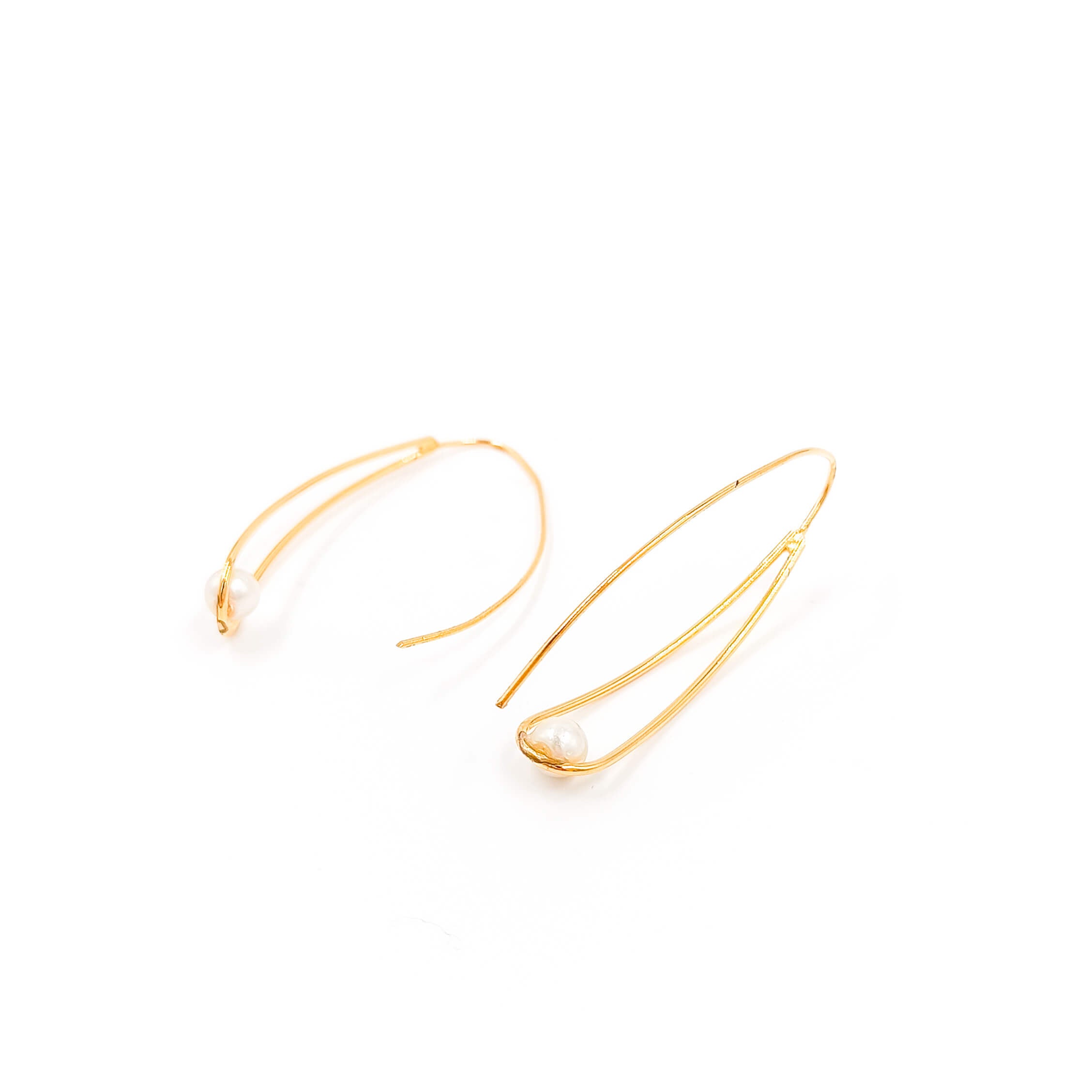 Earth's Pearl Teardrop Hoops