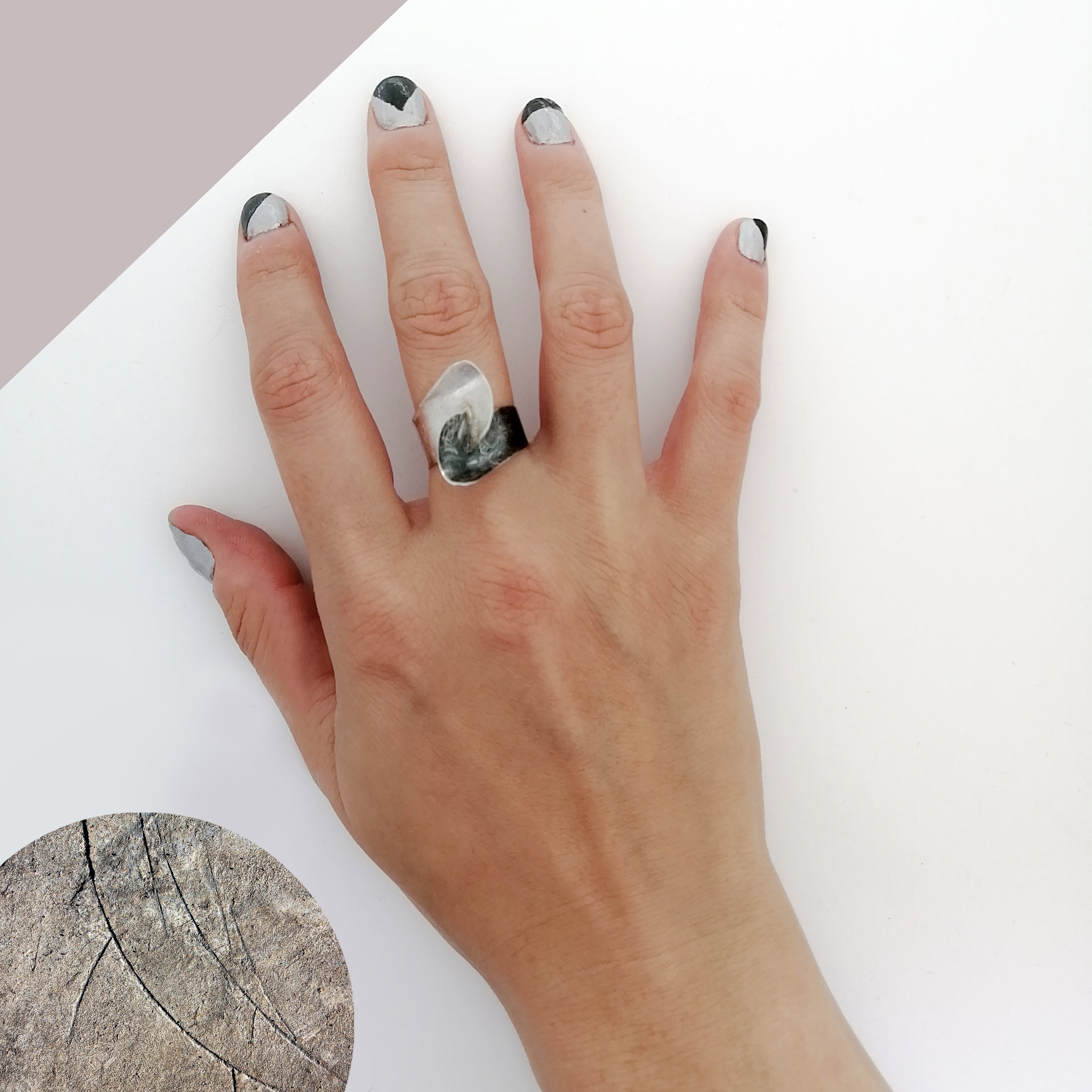 Duality of the Sea Ring size 4