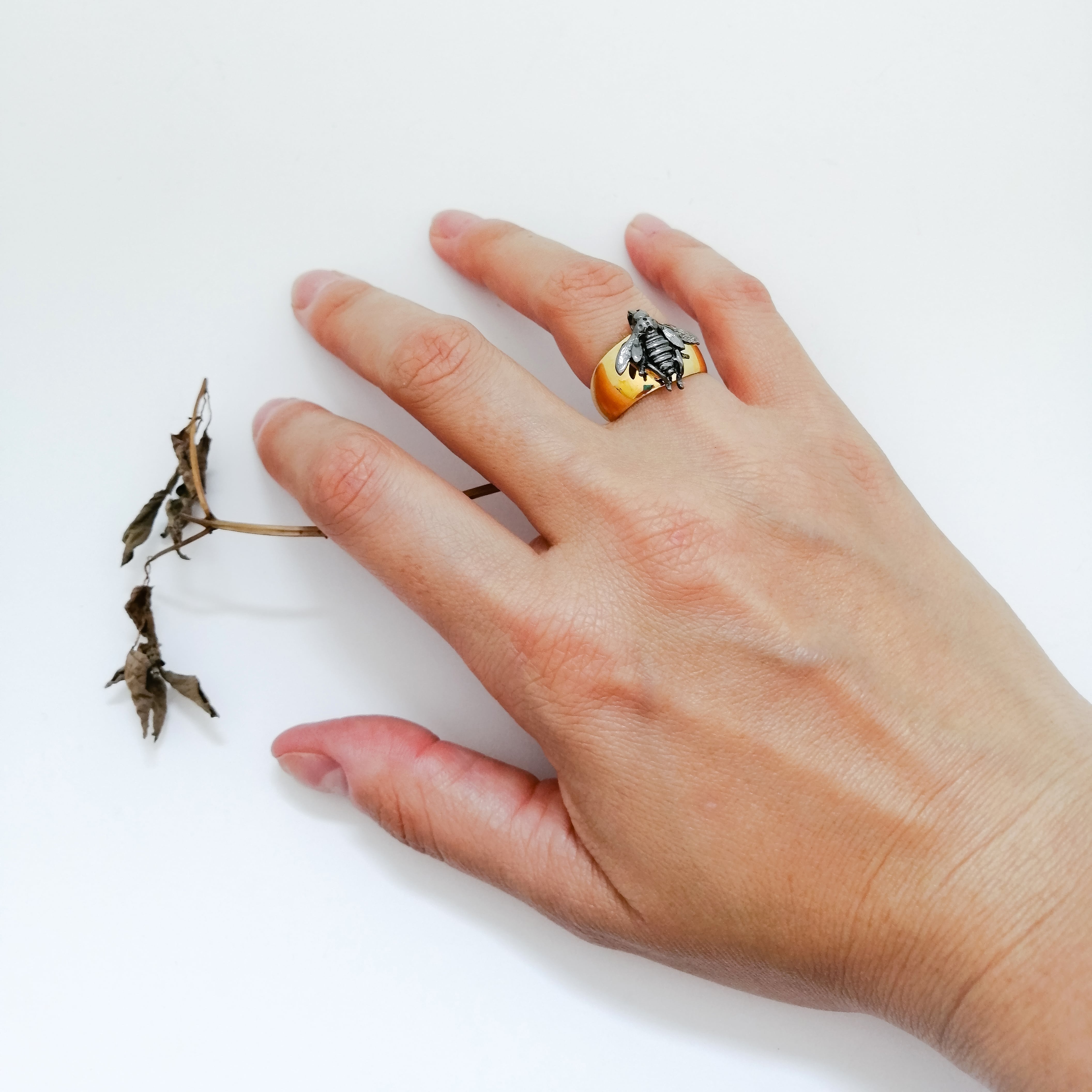Bee Ring